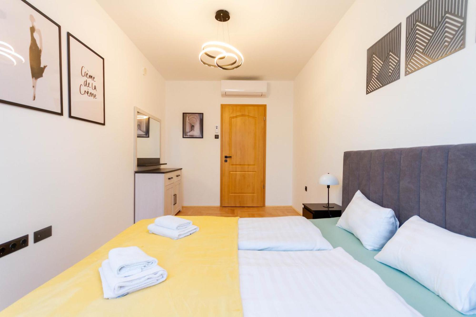 Gozsdu White Raven 105 - Free Parking, Terrace Appartamento *